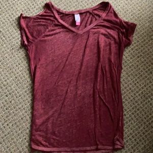 Colder shoulder tee shirt FITS SMALL